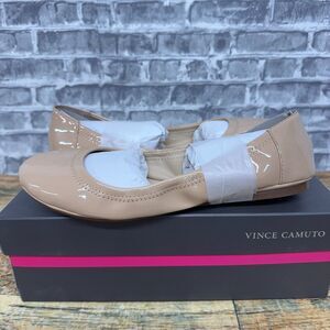 Vince Camuto Ellen Bisque Patent Leather Slip On Ballet Flats Womens‎ Size 8 M